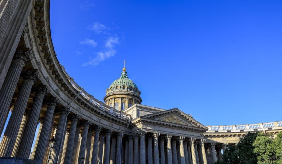 Мощи святителя Тихона привезли в Санкт-Петербург для поклонения верующих