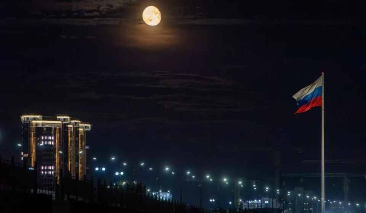 Жители Новосибирской области смогут наблюдать редкое осеннее суперлуние