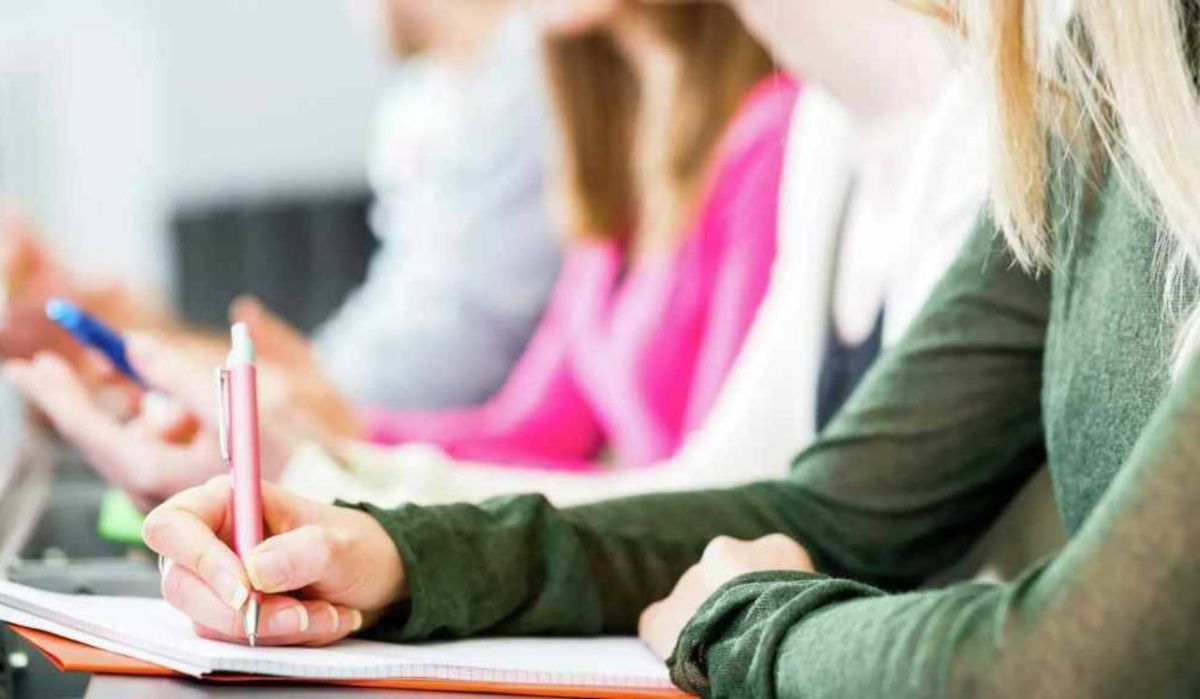 В Сочи объяснили использование текстов Оксимирона* в школьных олимпиадах