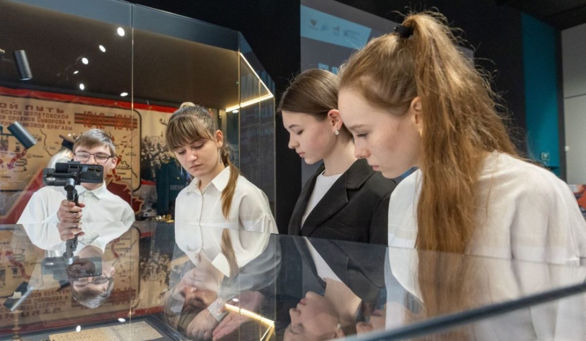 В Музее Победы школьников обучат реставрации архивных фотографий