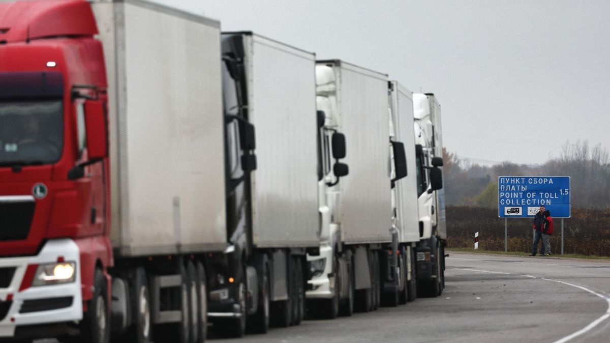 Россия продлила запрет на въезд грузовиков из Европы и Украины