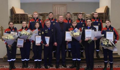 В Омске наградили студентов за помощь жителям Донбасса 