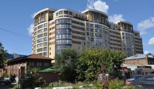 В Омске треснул элитный многоквартирный дом 