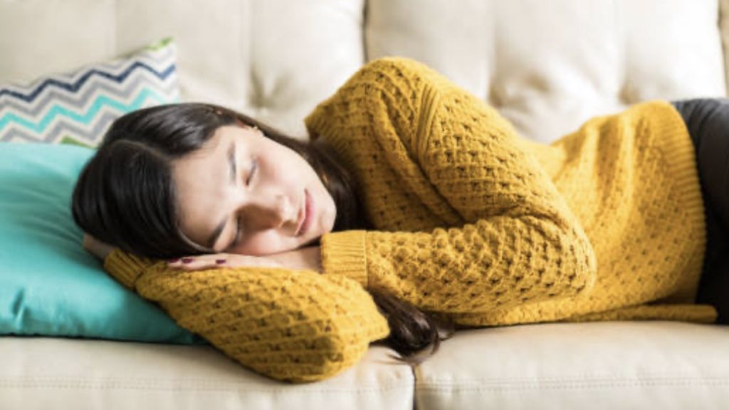 Опасный симптом после пробуждения: ученые обнаружили первый признак рака