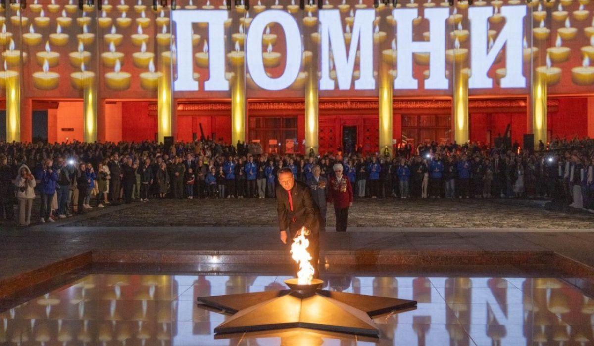 Более 5 тысяч участников присоединились к акции «Свеча памяти» у Музея Победы