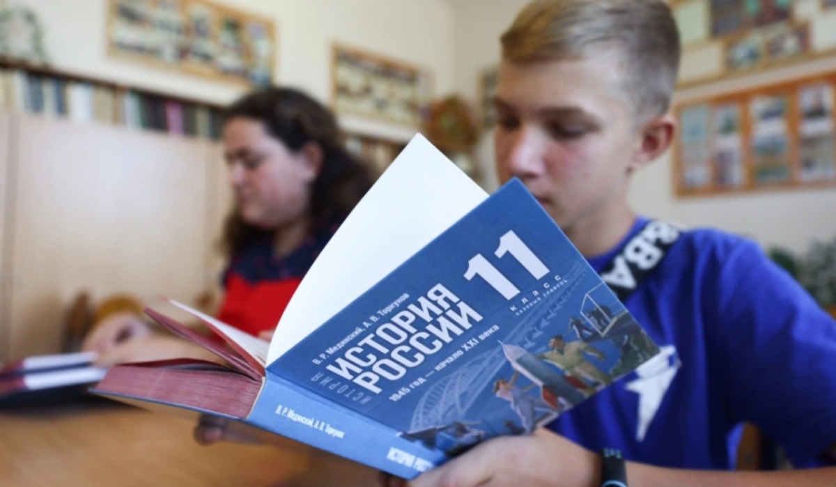 В российских школах снизят количество контрольных и обновят правила сдачи ЕГЭ