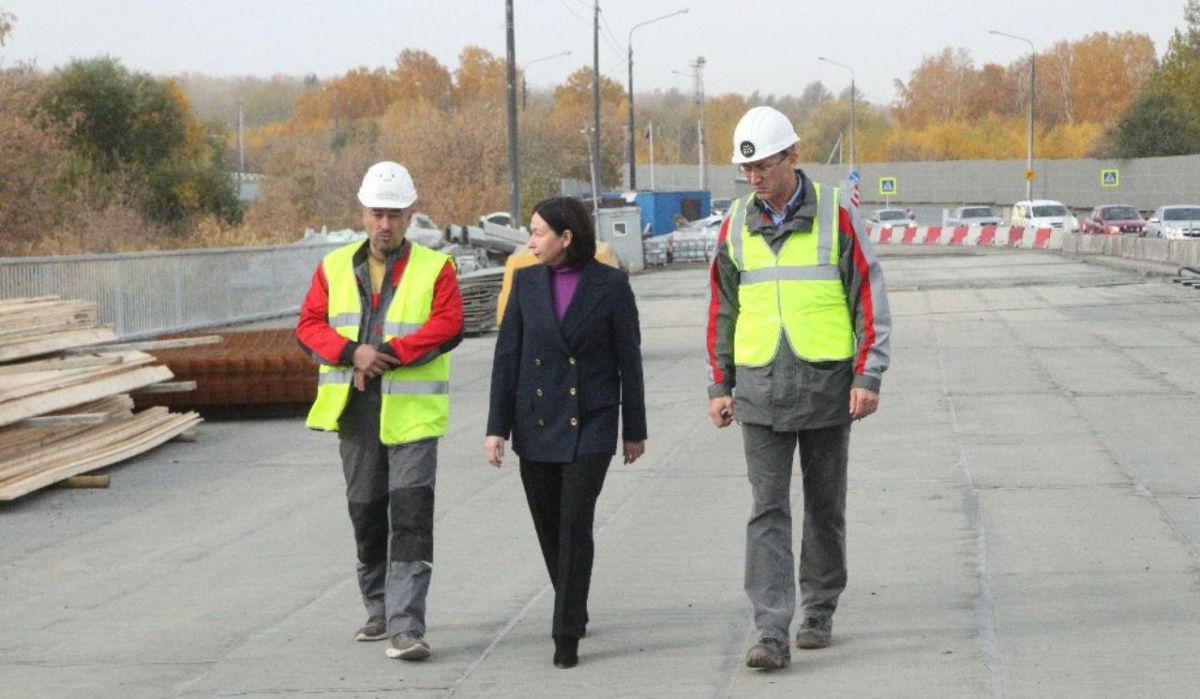 В Челябинске на год раньше откроют движение по мосту через реку Миасс 