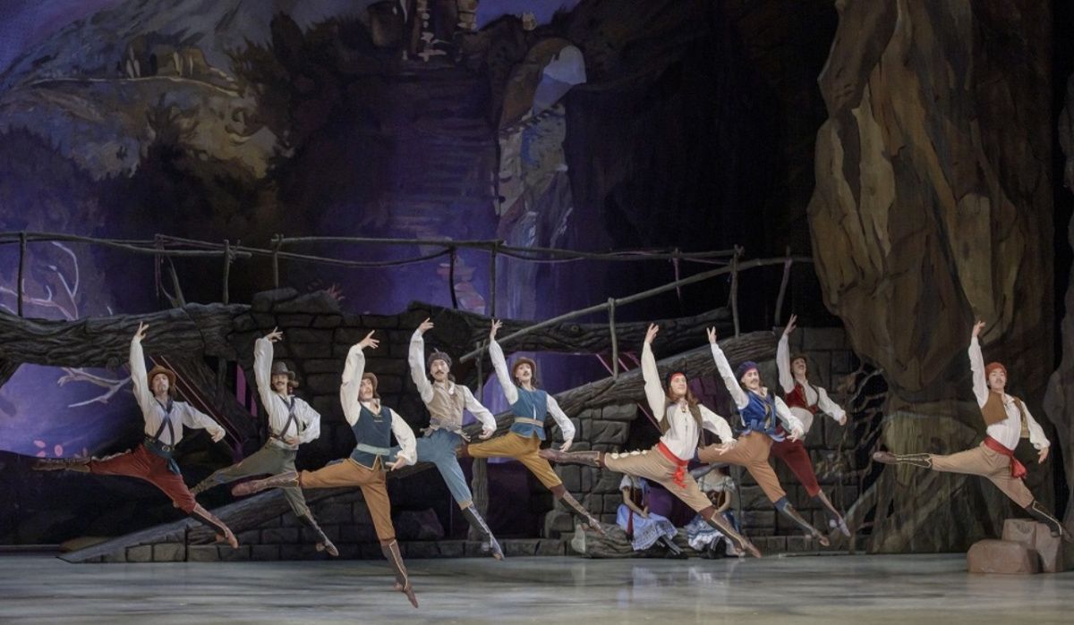 Красноярский театр оперы и балета открыл гастроли во Владивостоке