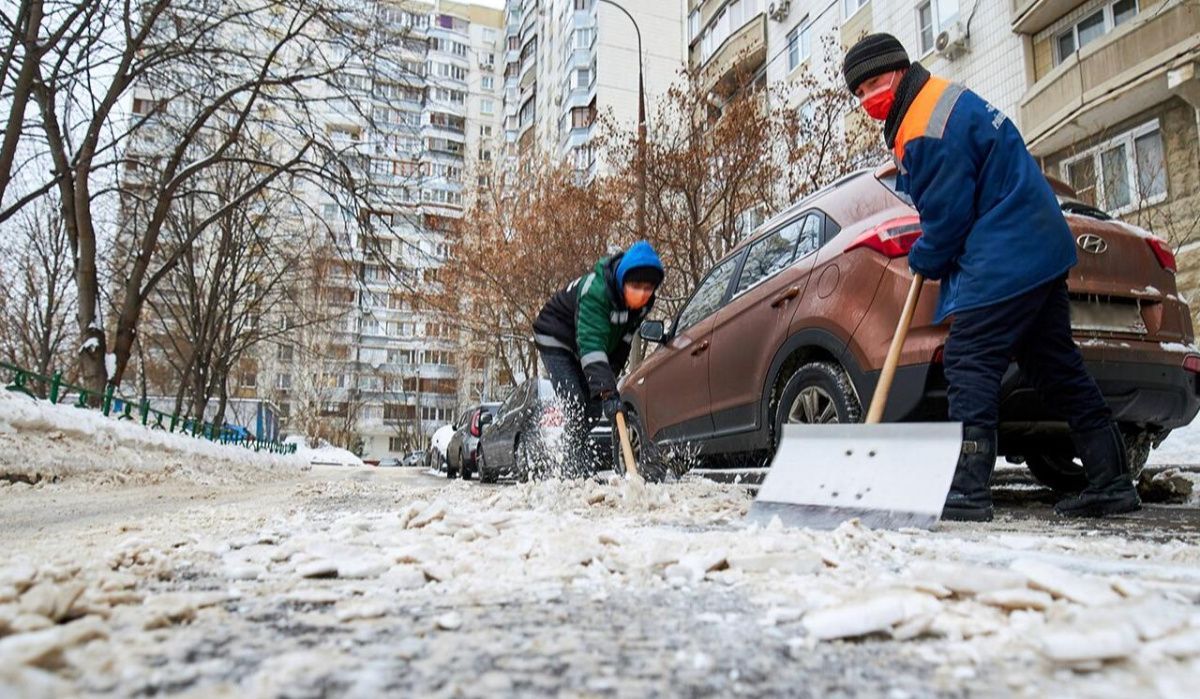 В Омске пенсионерка отсудила 500 тысяч рублей у магазина, на крыльце которого поскользнулась на льду 