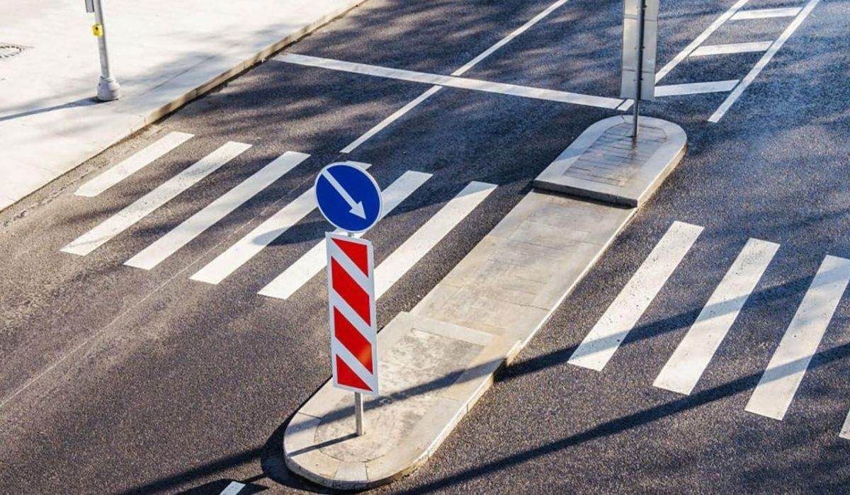 В Москве провели обновление дорожной разметки