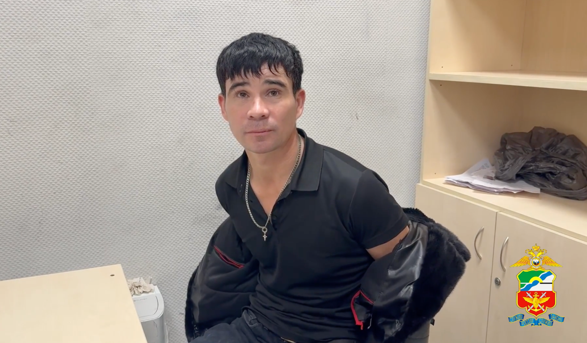 Иностранцу после атаки в аэропорту Красноярска назначат лечение у психиатра