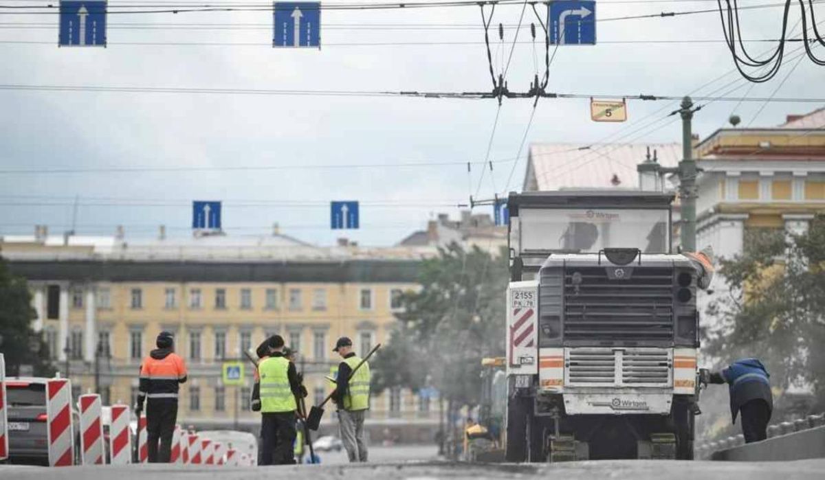 Начался второй этап ремонта Дворцового моста в Санкт-Петербурге