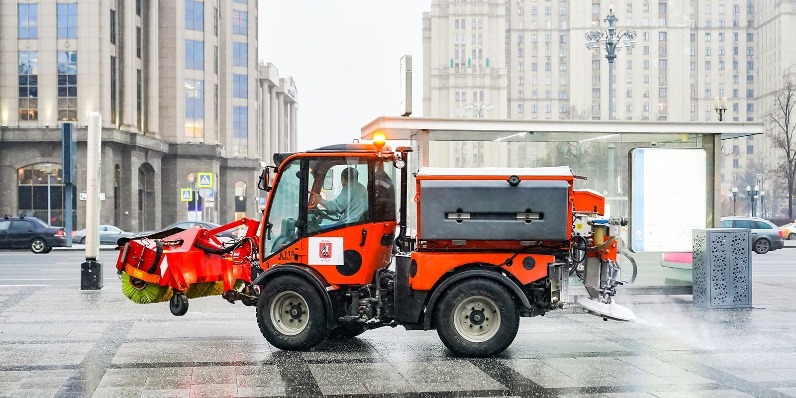 Городские службы переведены на усиленный режим из-за надвигающейся непогоды