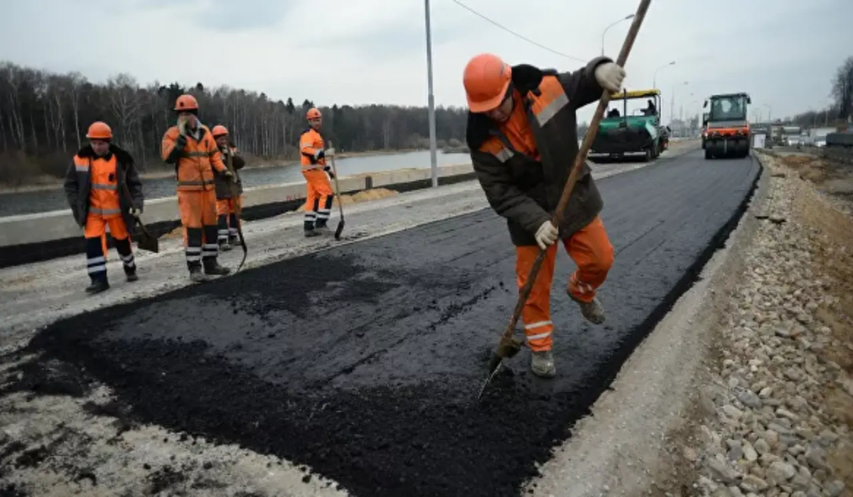 В Омской области 740 млн рублей направят на сельские дороги