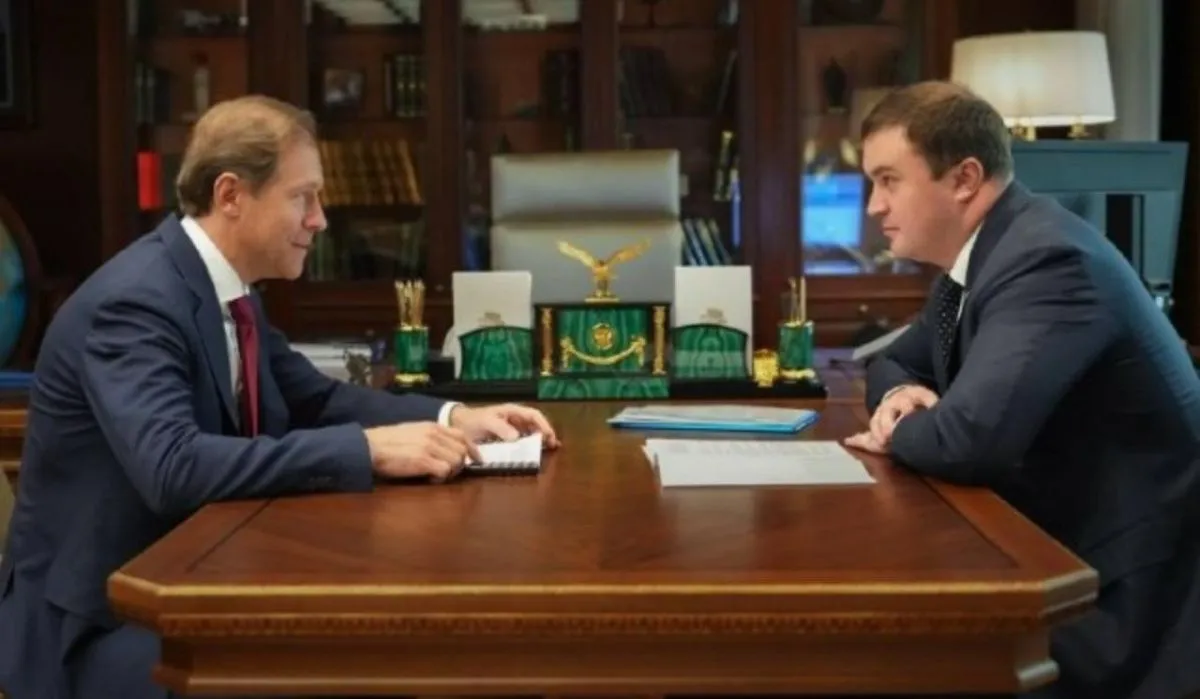 Министр промышленности и торговли РФ Денис Мантуров провел совещание с губернатором Омской области 