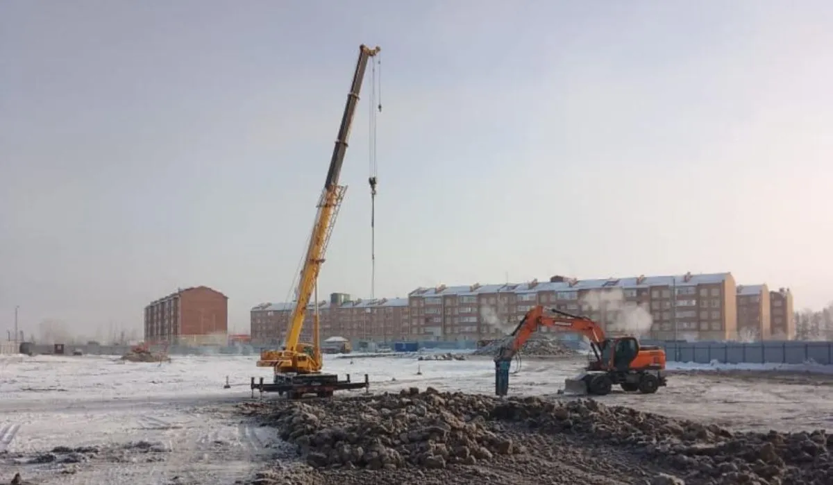 В Омской области наконец-то началось строительство школы в микрорайоне Ясная Поляна