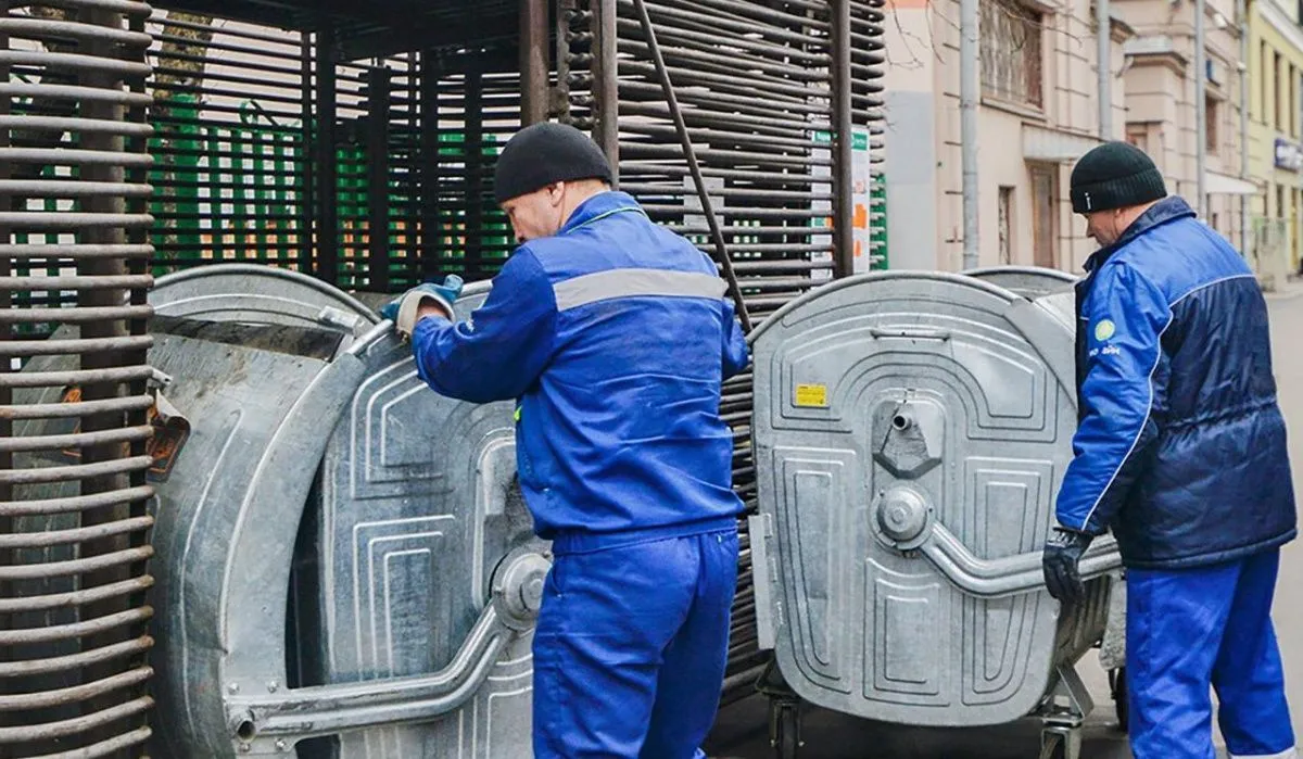 Суд обязал омского регионального оператора вывозить мусор после субботников 