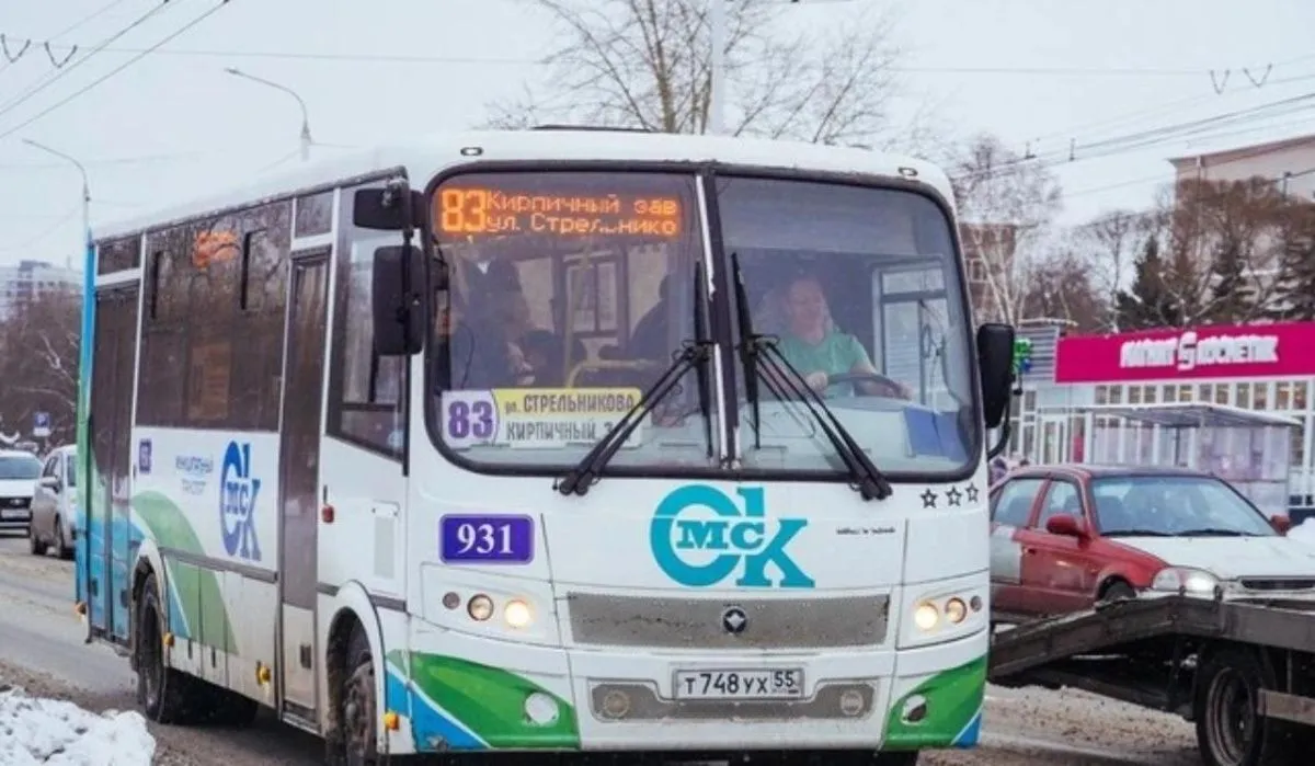 В общественном транспорте Омска хотят отказаться от оплаты проезда наличными