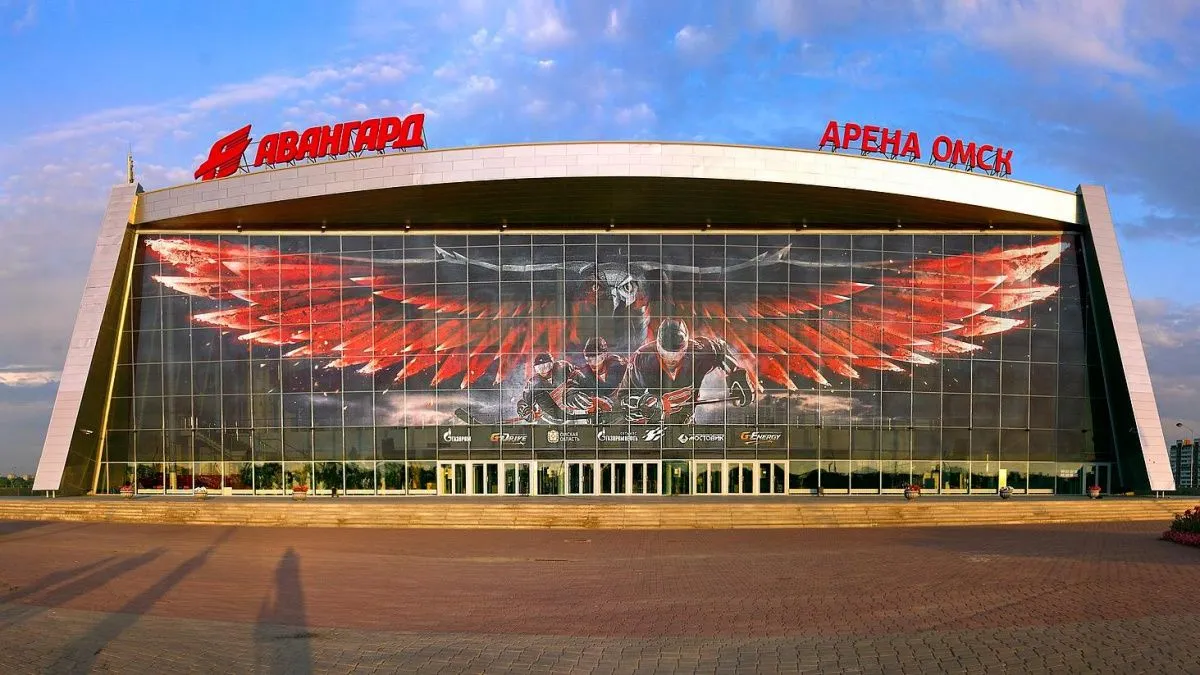 Среди омичей проводят важный опрос о проекте "Арена Омск"
